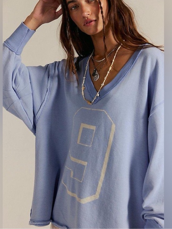 Free People Tops - Free People We The Free Venice VNeck Sweatshirt in Periwinkle. Size Small.